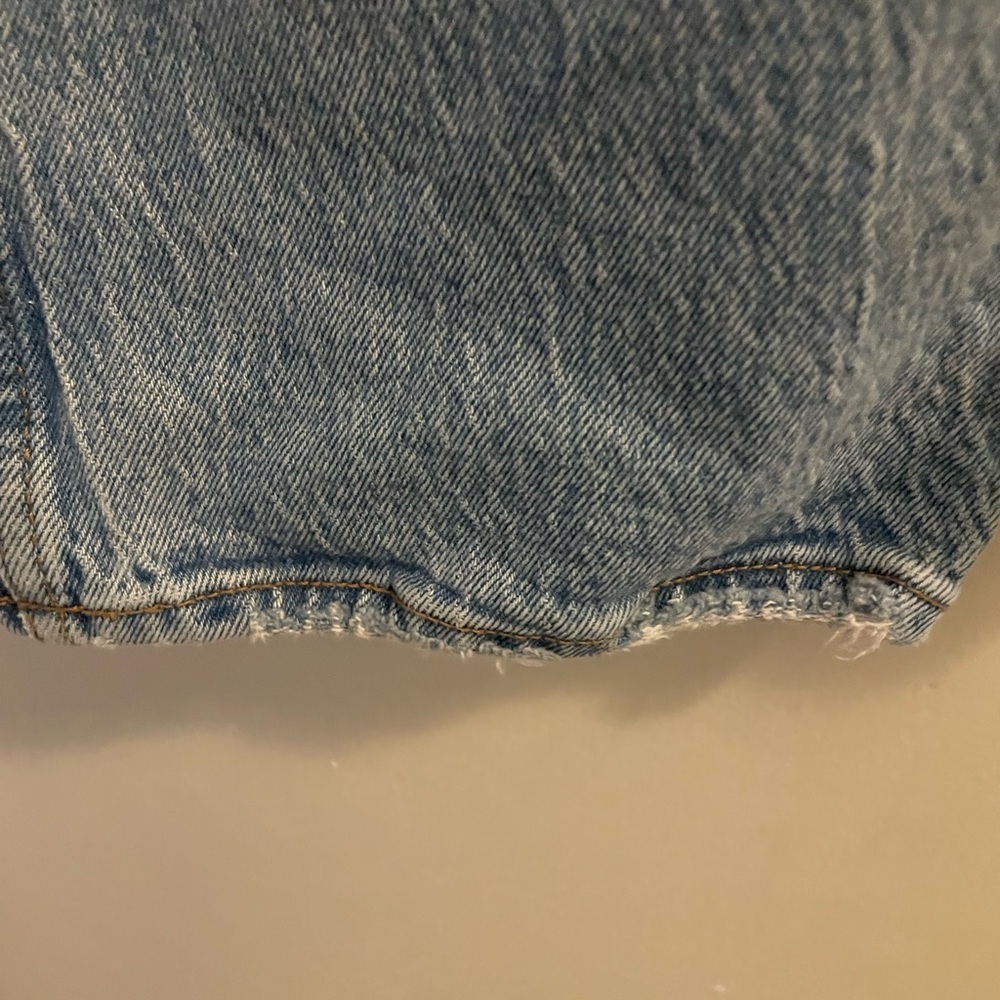 Abercrombie and Fitch The 90’s Ultra High Rise Distressed Straight Jean Size 30 - Picture 3 of 16